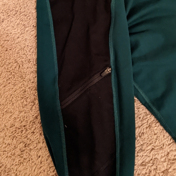 Size Small, Green The North Face Leggings - Picture 2 of 6